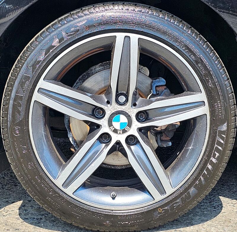 BMW 1 SERIES