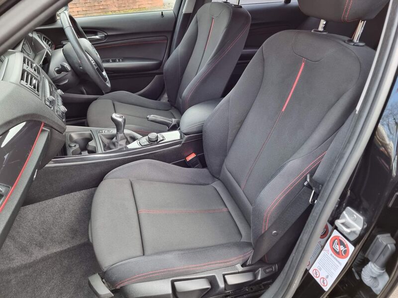 BMW 1 SERIES