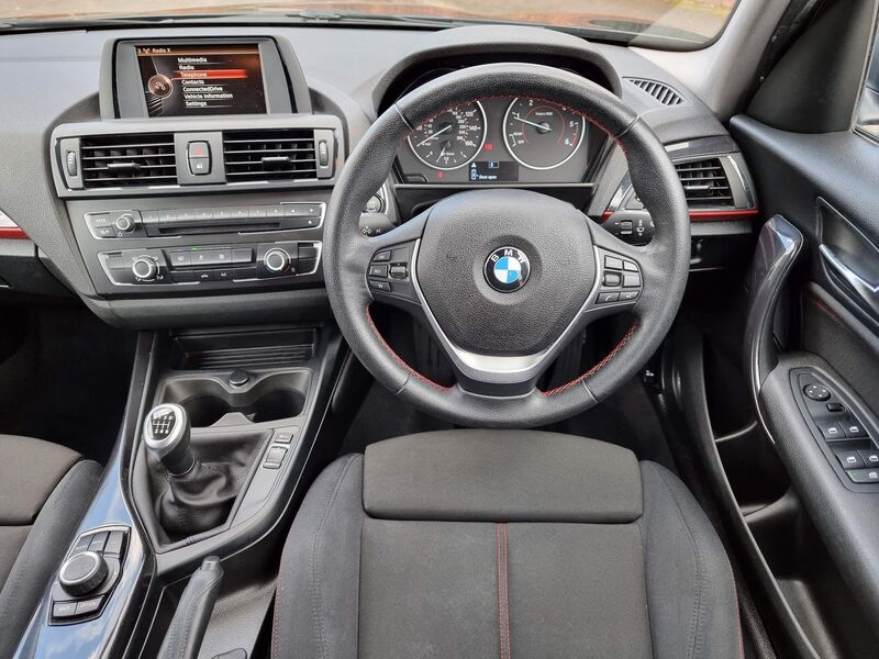 BMW 1 SERIES