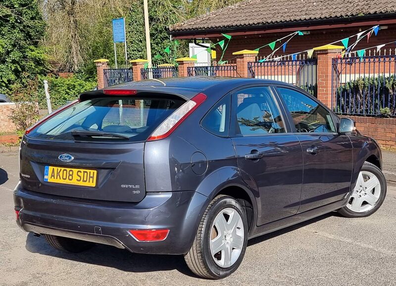 FORD FOCUS