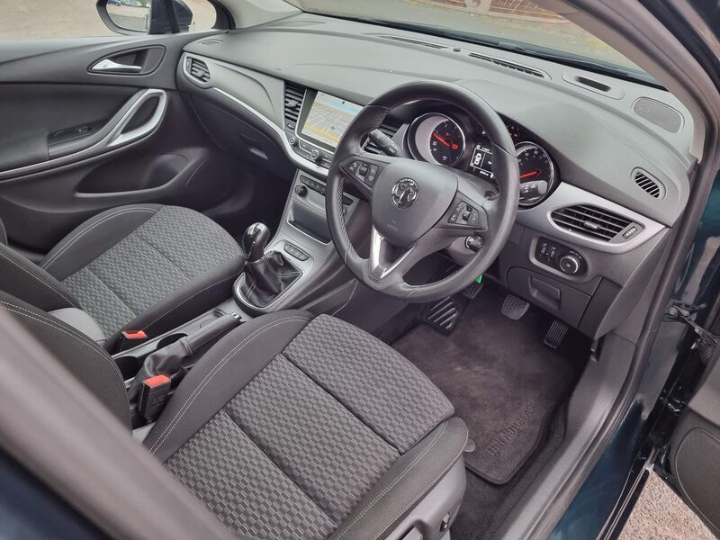 VAUXHALL ASTRA