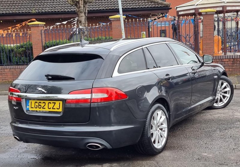 JAGUAR XF