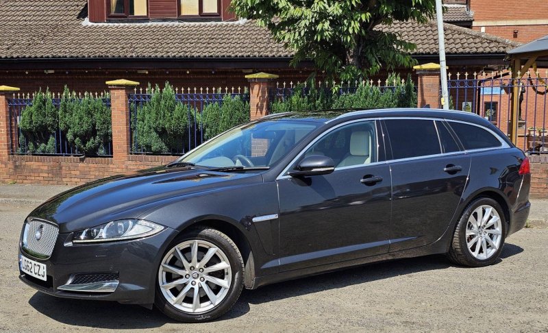 JAGUAR XF