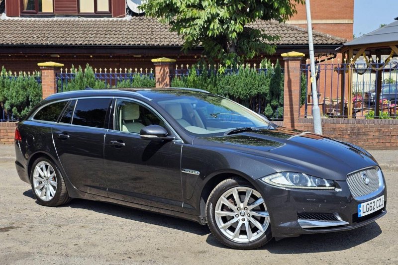 JAGUAR XF