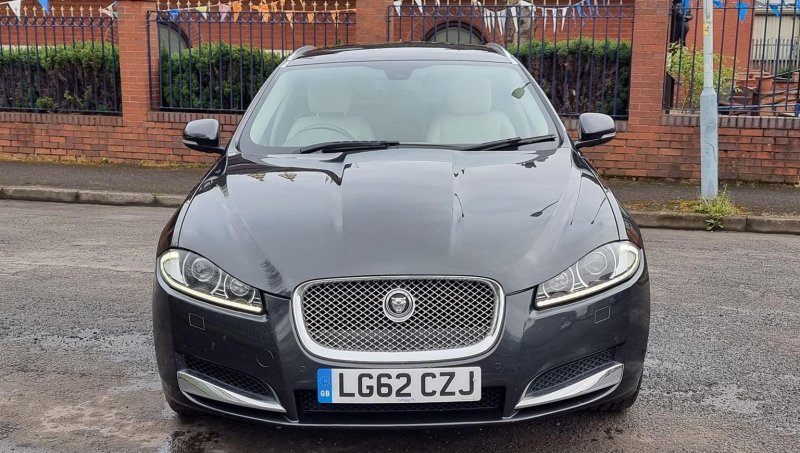 JAGUAR XF