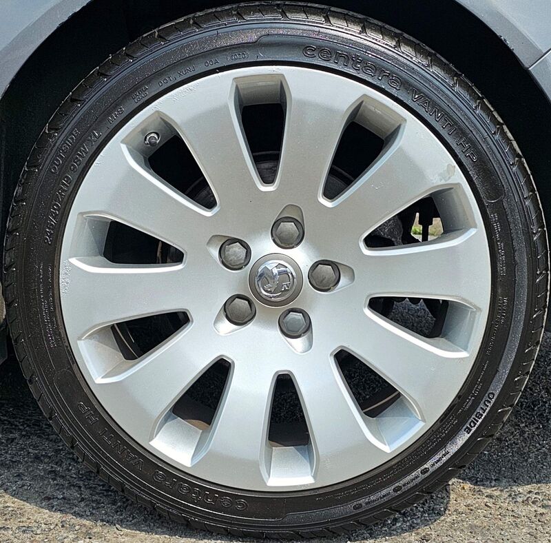 VAUXHALL INSIGNIA