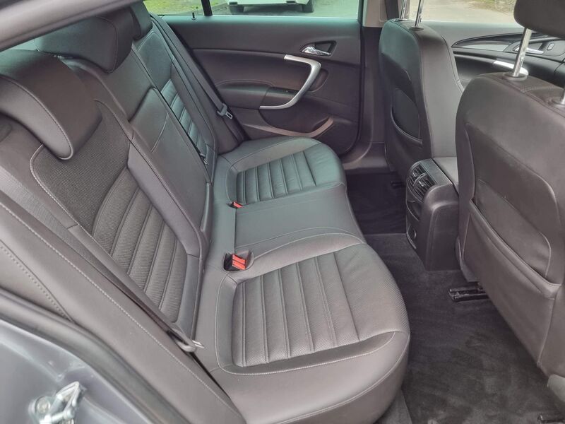 VAUXHALL INSIGNIA