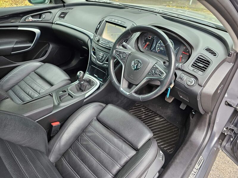 VAUXHALL INSIGNIA