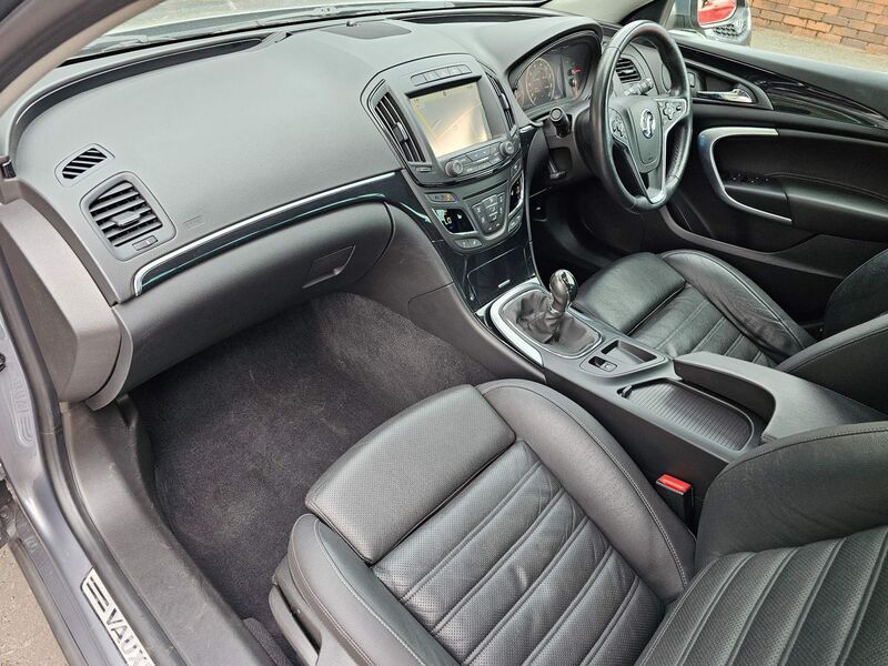 VAUXHALL INSIGNIA