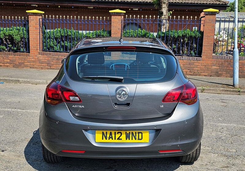 VAUXHALL ASTRA
