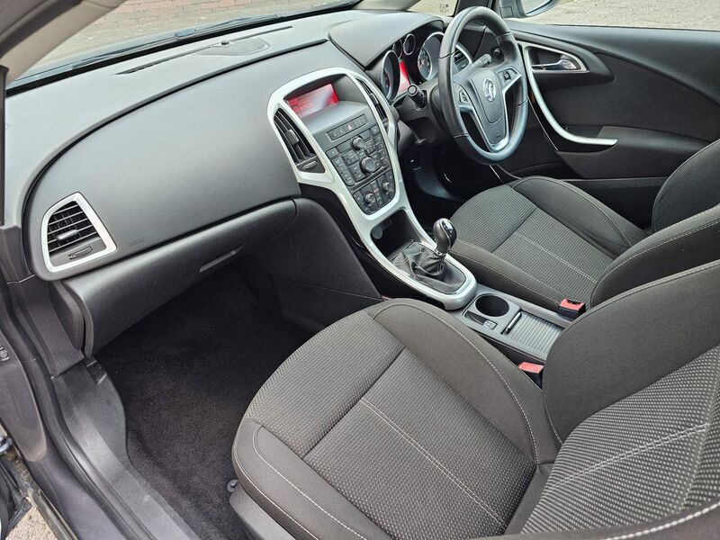 VAUXHALL ASTRA