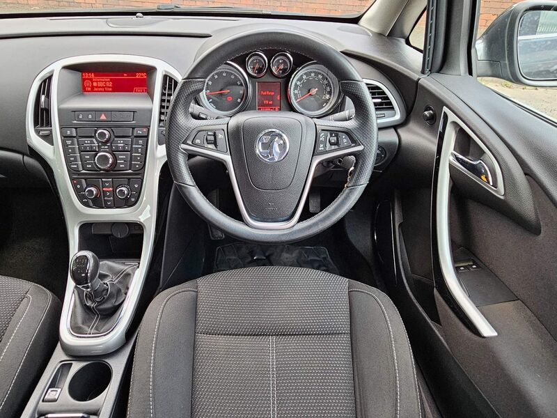 VAUXHALL ASTRA