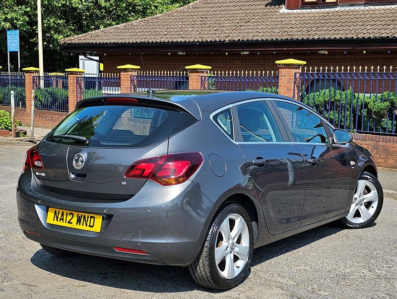 VAUXHALL ASTRA
