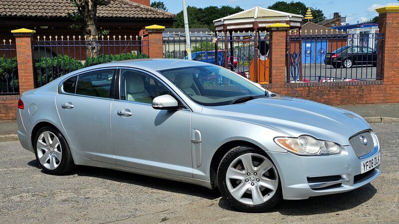 JAGUAR XF