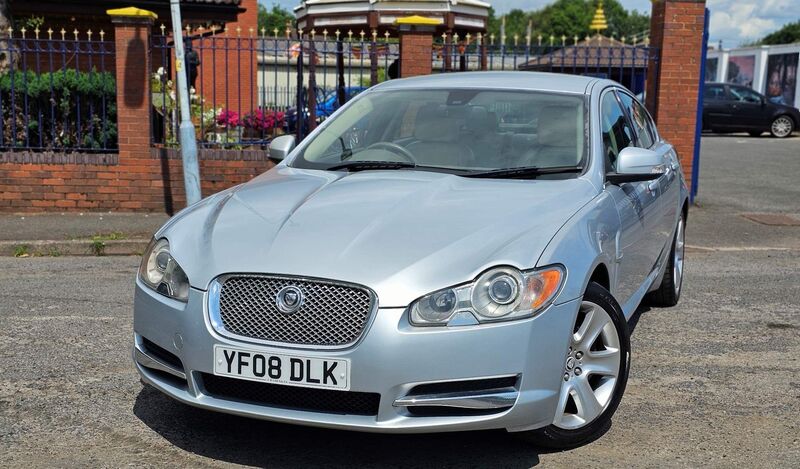 JAGUAR XF