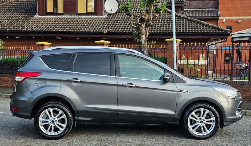 FORD KUGA