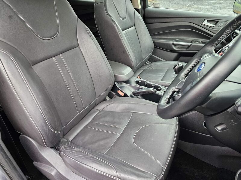 FORD KUGA