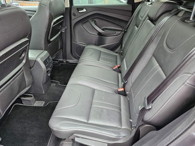 FORD KUGA