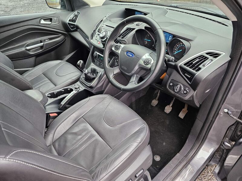 FORD KUGA