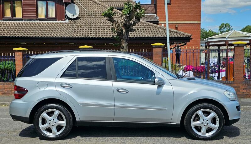 MERCEDES-BENZ M CLASS