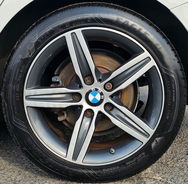 BMW 1 SERIES