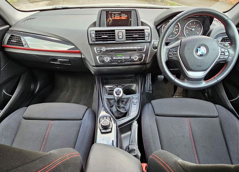 BMW 1 SERIES