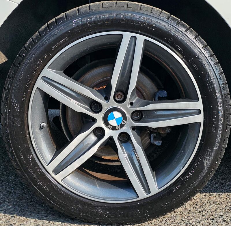 BMW 1 SERIES