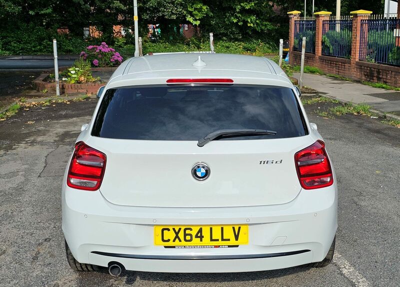 BMW 1 SERIES