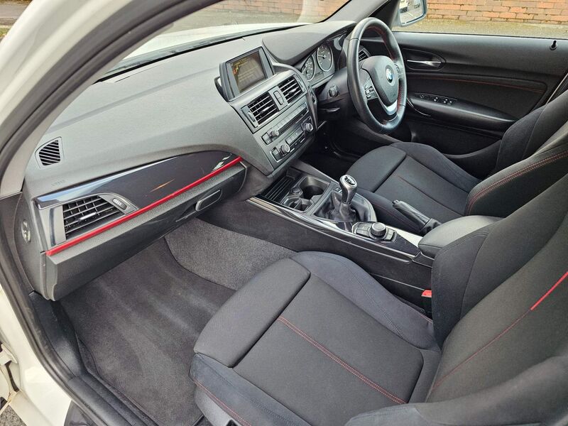 BMW 1 SERIES