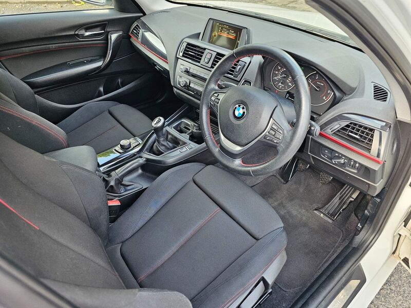 BMW 1 SERIES