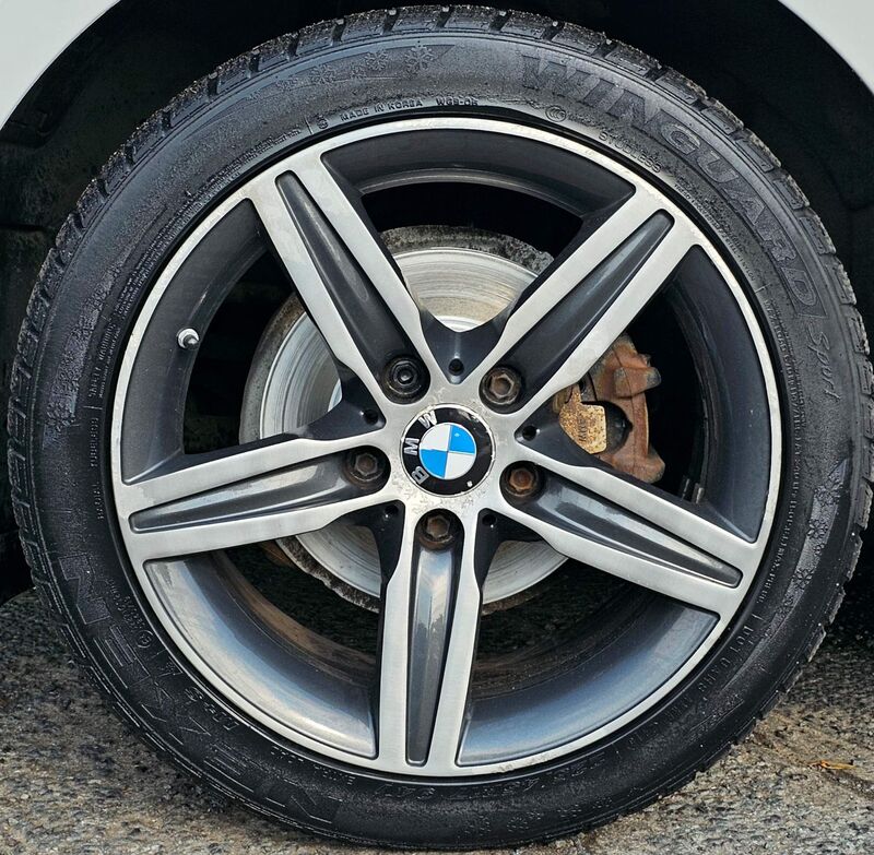 BMW 1 SERIES