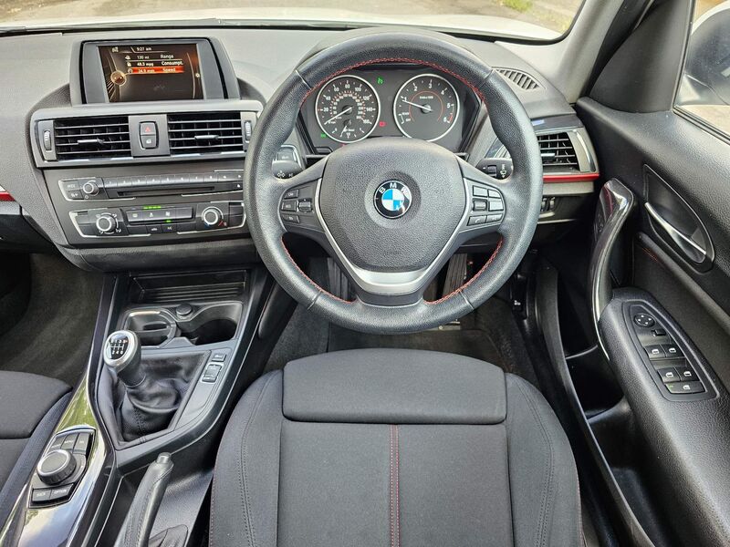 BMW 1 SERIES
