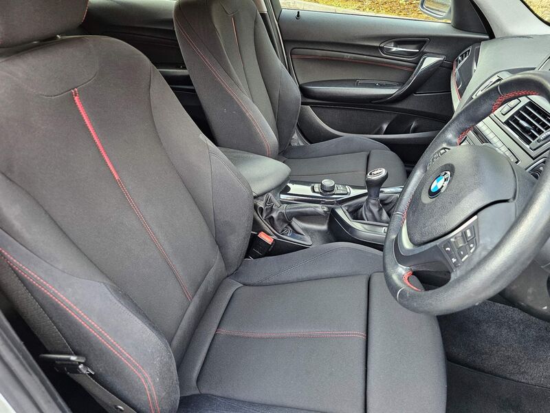 BMW 1 SERIES