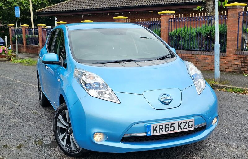 NISSAN LEAF