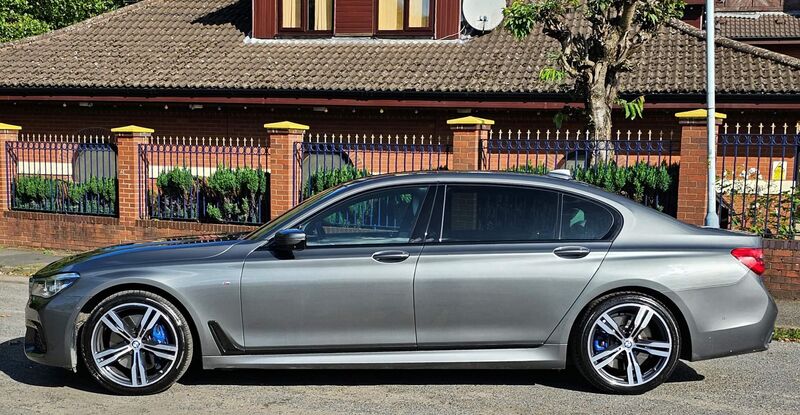 BMW 7 SERIES