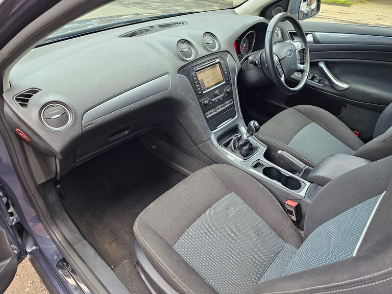 FORD MONDEO