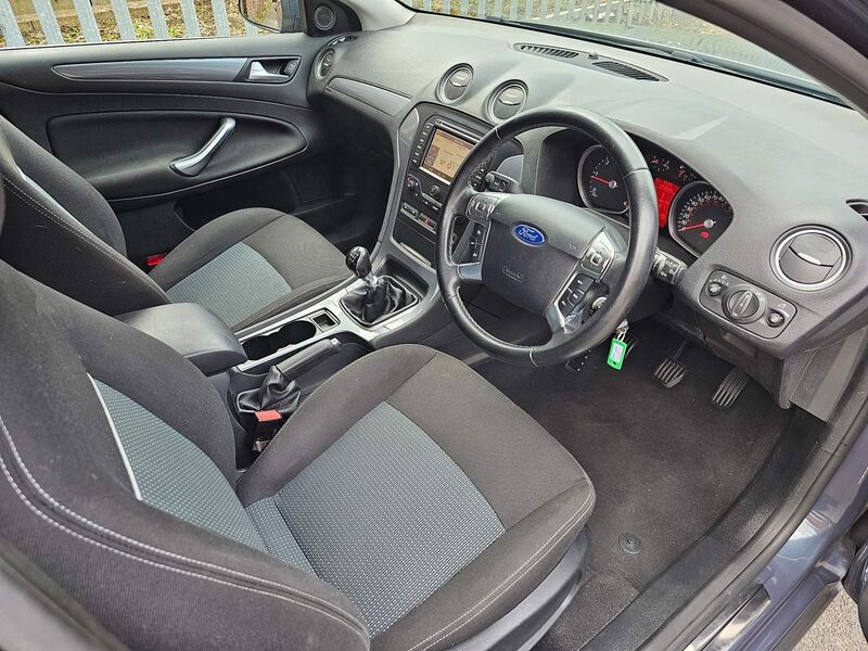 FORD MONDEO